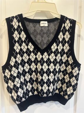 Sunday Best Black & White Argyle V-Neck Knit Vest